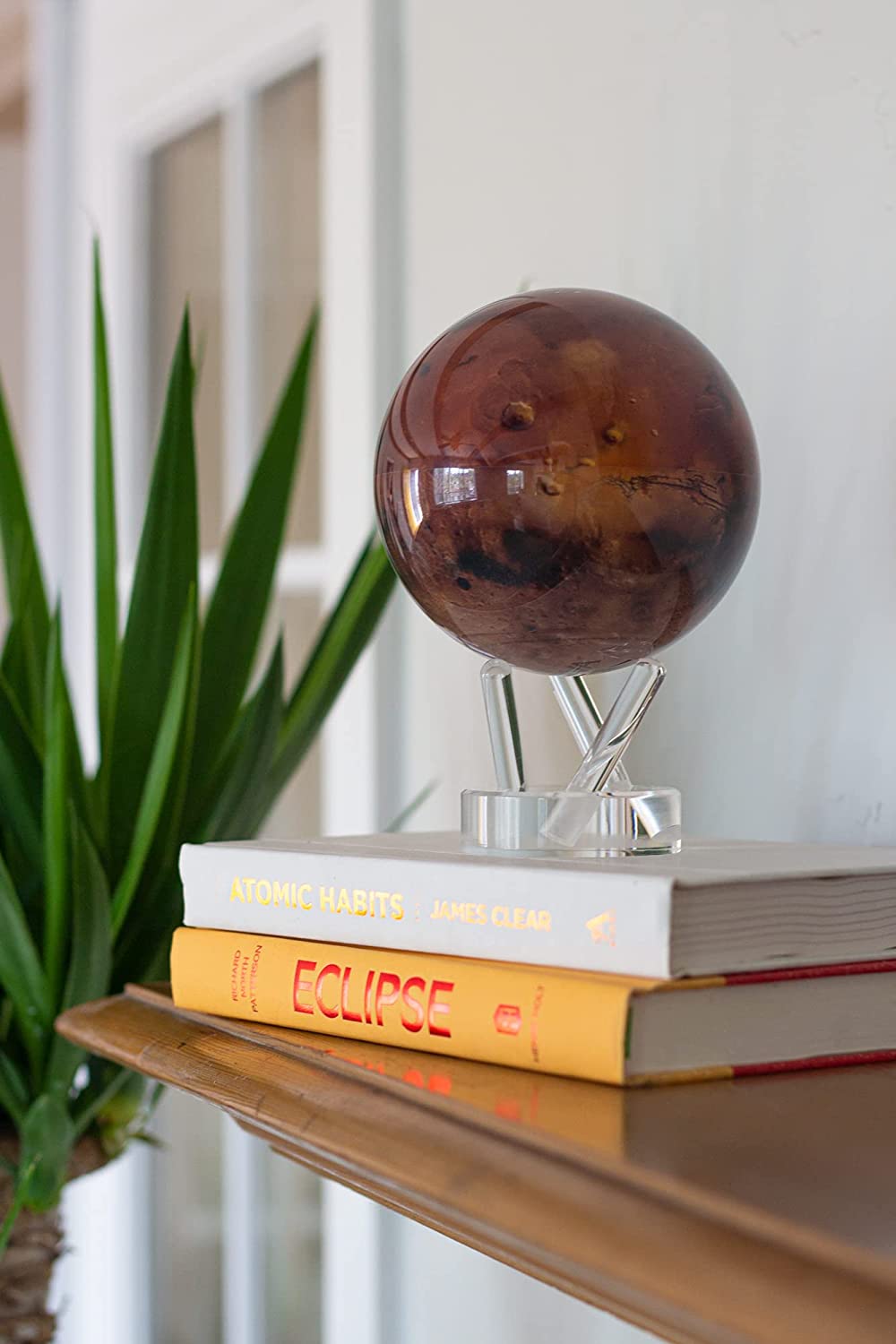 Self-revolving Mars MOVA Globe